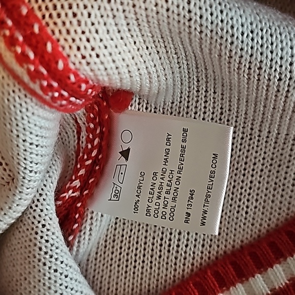 Canada Women's Sweater - Picture 7 of 7